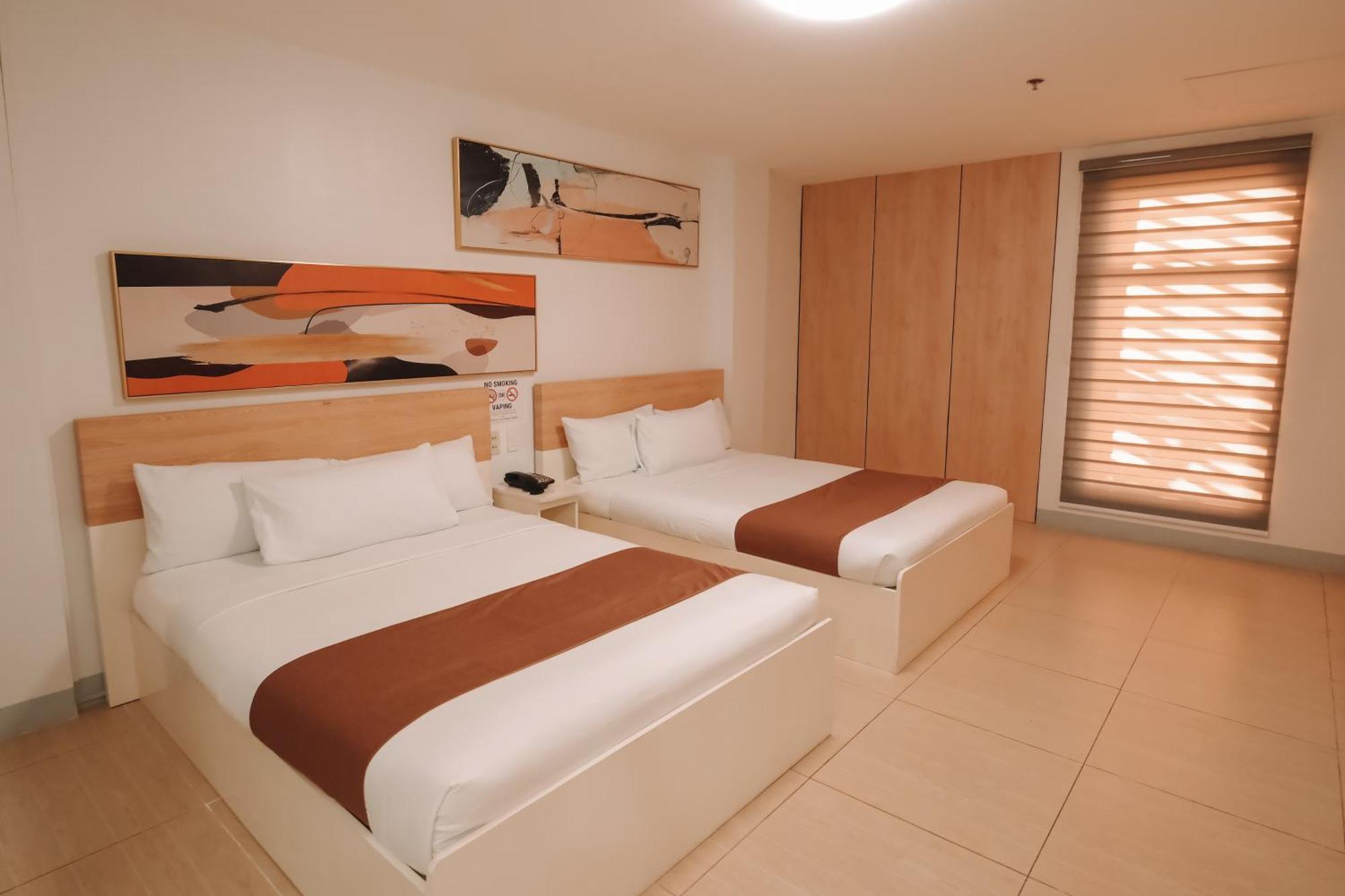 Rosey Hotel Cabanatuan City Exterior photo