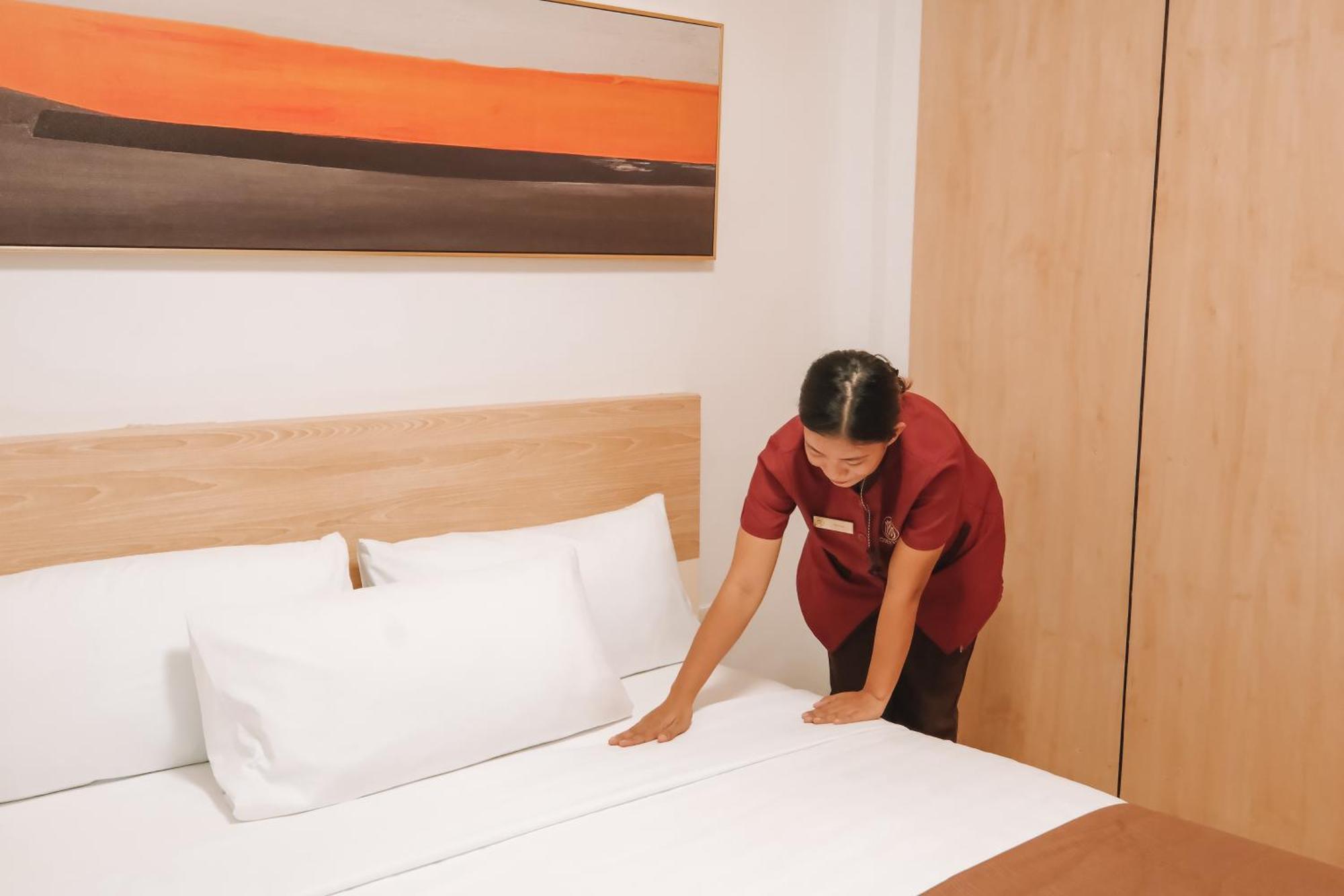 Rosey Hotel Cabanatuan City Exterior photo